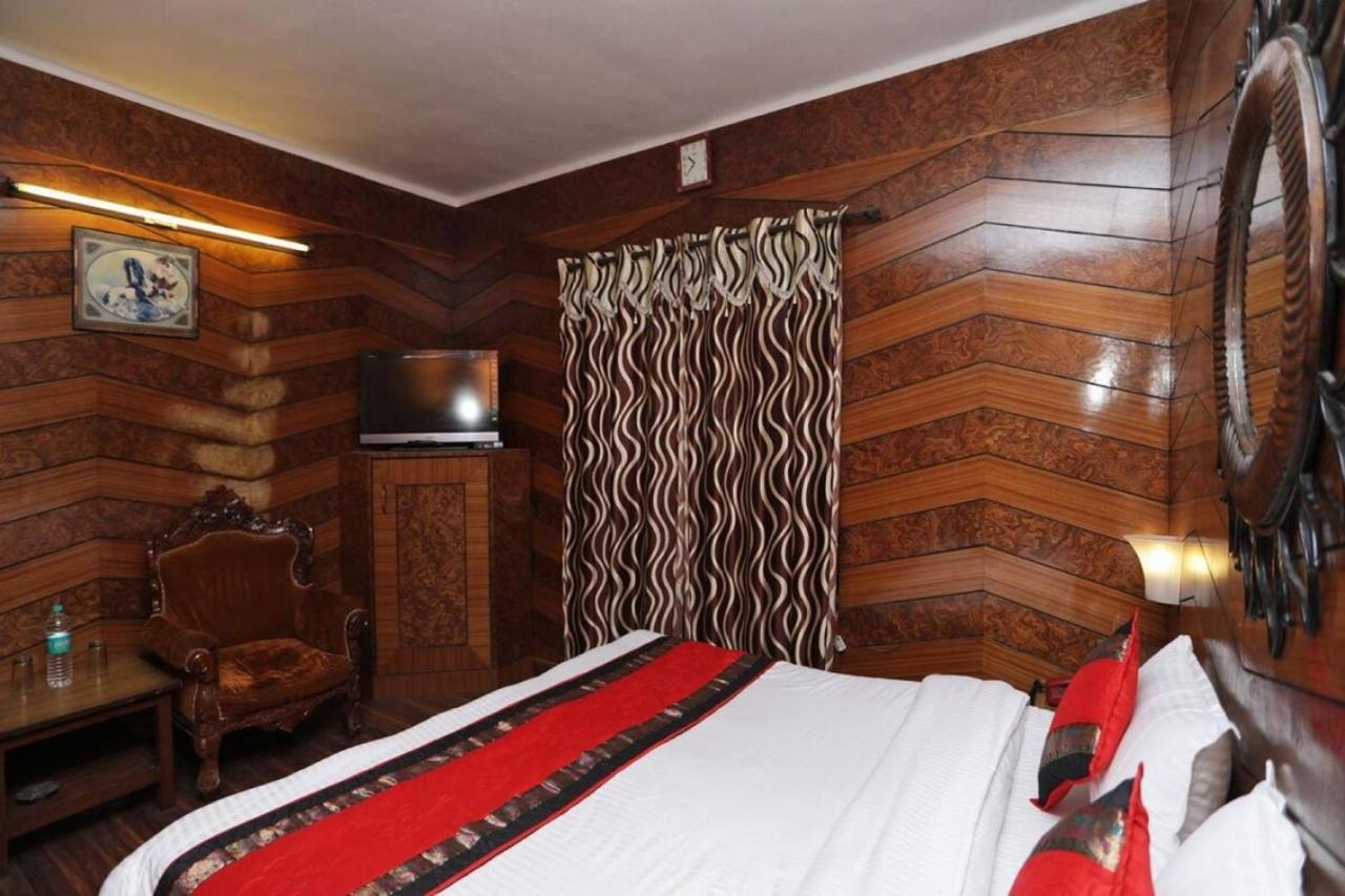 Goroomgo Ankur Lake View Mall Road Nainital - Prime Location With Luxury Room Exterior photo